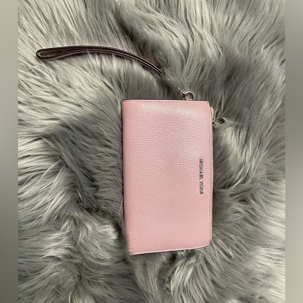 Michael Kors Wristlet